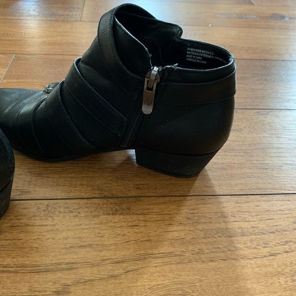 Sam & Libby boots - Picture 3 of 4